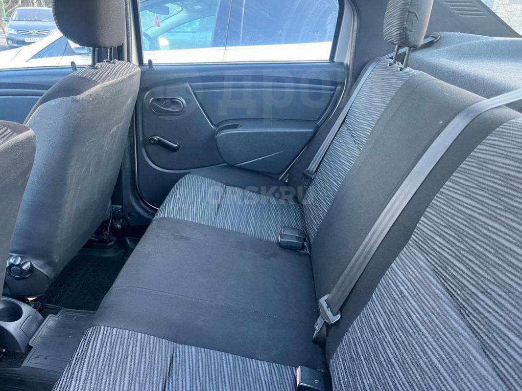 Продаю автомобиль в отличном состоянии с документами всё в порядке машина не битая не крашена очень - Орск