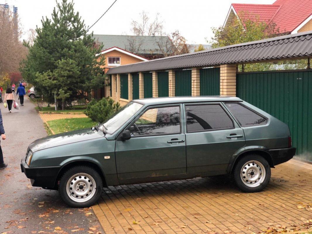 Срочно продам Машина технический отличная , состояние хорошее , движок живой , Коробка тоже , резина - Матвеевка