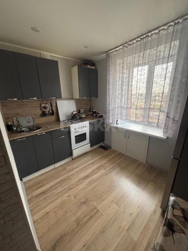 Предлагаем вашему вниманию уютную Трехкомнатную квартиру в хорошем районе города (за магазином Дизай - Орск