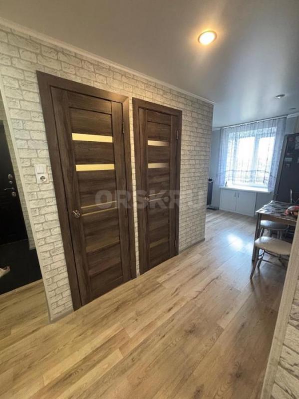 Предлагаем вашему вниманию уютную Трехкомнатную квартиру в хорошем районе города (за магазином Дизай - Орск