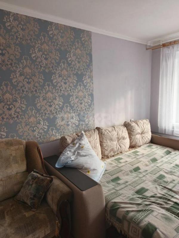 Сдам однокомнатную квартиру на длительный срок на остановке Луч по улице Красная. 15 тысяч+ вода и с - Орск