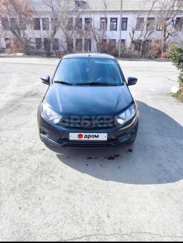 продается гранта в комплектации club 2023 года от собственника 
в хорошей комплектации: подогрев си - Орск