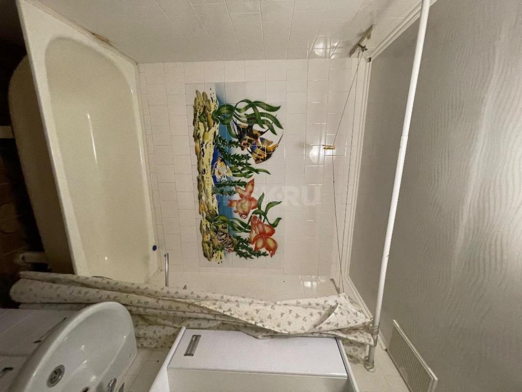 Сдам светлую и уютную 3-х комнатную квартиру в самом лучшем р-не. улучшенной планировки 63 кв. - Орск