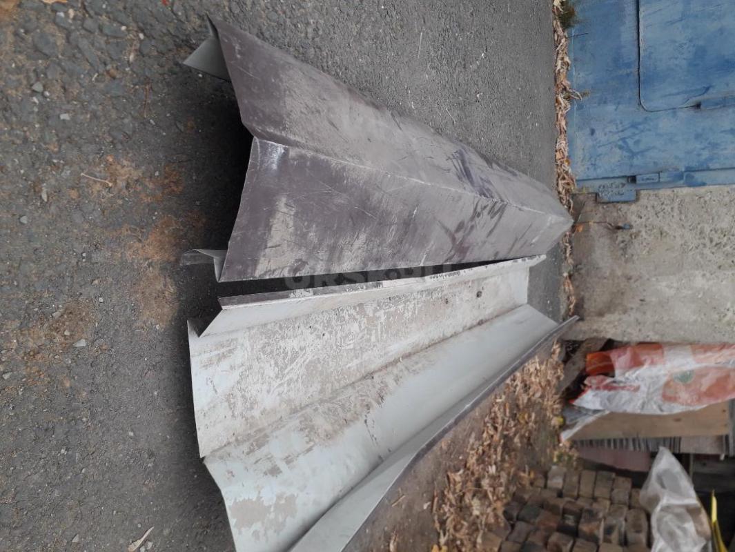 Профлист крашенный разрезан на разные отрезки по 36,33, 30, 40, 40, 42, 44, 45, 45, 40, 39, 35, 35, - Орск