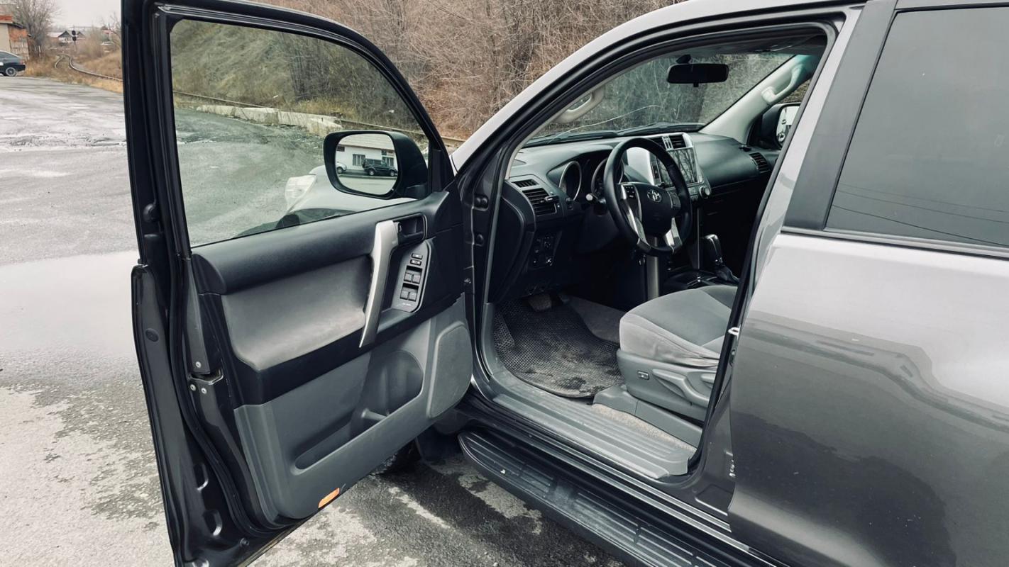 Пpодается Toyota Land Cruiser Prado 2.7 AT,  2012 года
Сборка Япония
Мультимeдия aндpоид
Kамеpa
Haви - Новотроицк