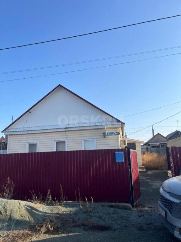 Продам дом 67.4 кв.. участок 6 соток. - Орск