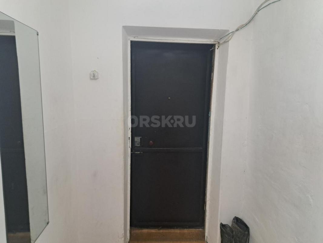 Продаются две светлых уютных комнаты в кирпичном доме на ул. - Орск