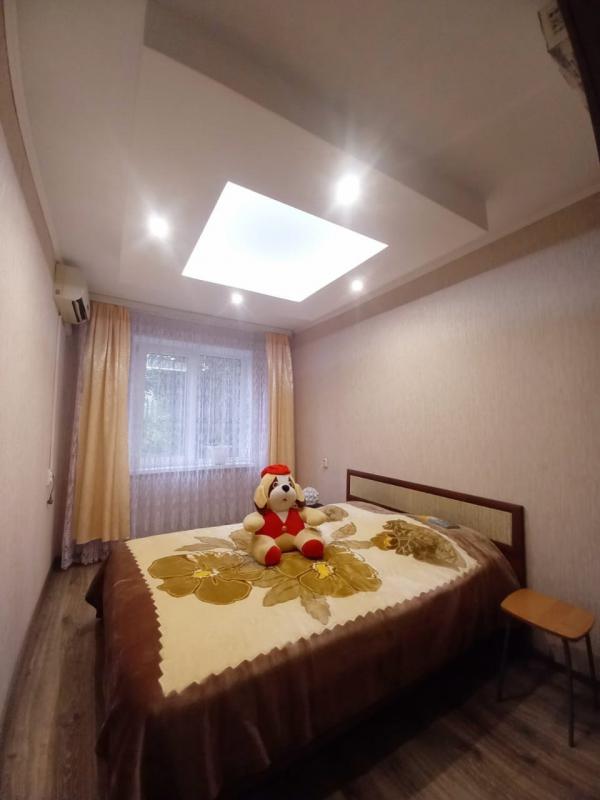 В продаже очень хорошее предложение 4- х комнатной квартиры для большой и дружной семьи. - Новотроицк