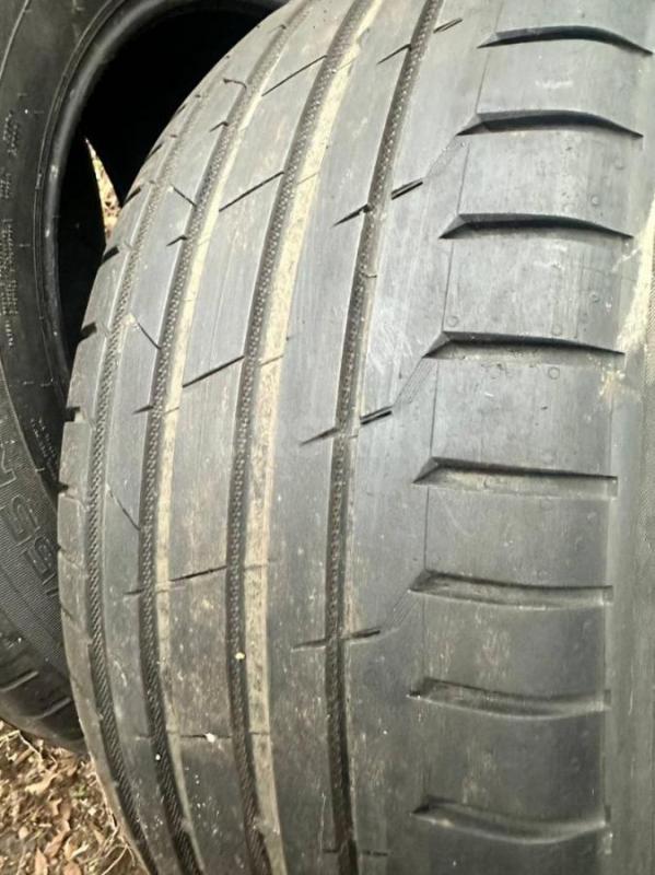 Nokian Tyres Hakka Black 2 SUV
255/55 R19 60H

5 шин - 2 новые / практически новые (первые 4 фото - Орск