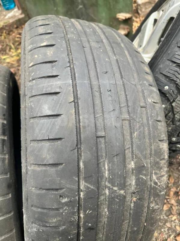 Nokian Tyres Hakka Black 2 SUV
255/55 R19 60H

5 шин - 2 новые / практически новые (первые 4 фото - Орск