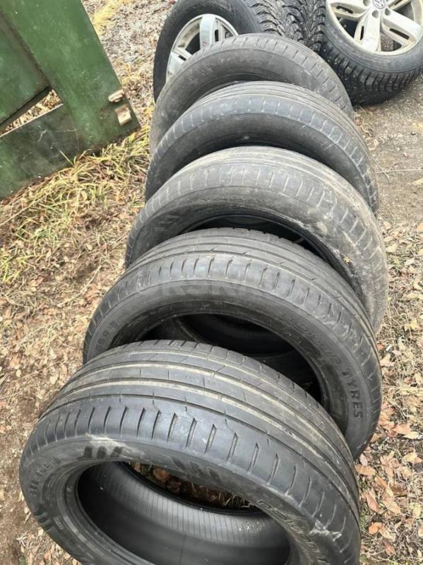 Nokian Tyres Hakka Black 2 SUV
255/55 R19 60H

5 шин - 2 новые / практически новые (первые 4 фото - Орск