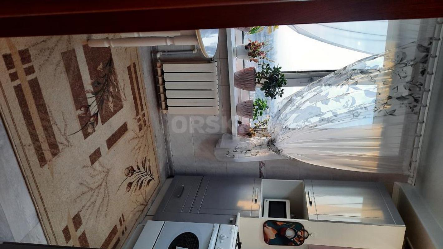 Продам хорошую квартиру, не требует ремонта, заходи и живи. - Орск