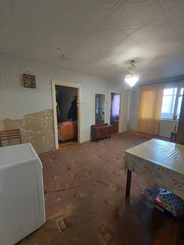 Продается 3-комнатная квартира по адресу: г. - Новотроицк