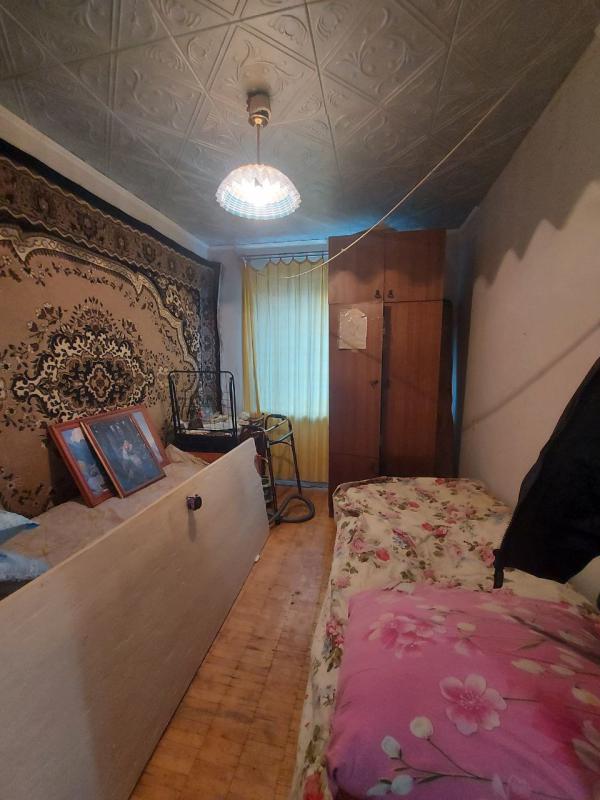 Продается 3-комнатная квартира по адресу: г. - Новотроицк