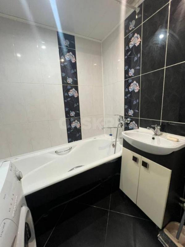 Предлагаем вашему вниманию просторную 2-комнатную квартиру улучшенной планировки общей площадью 50,3 - Орск