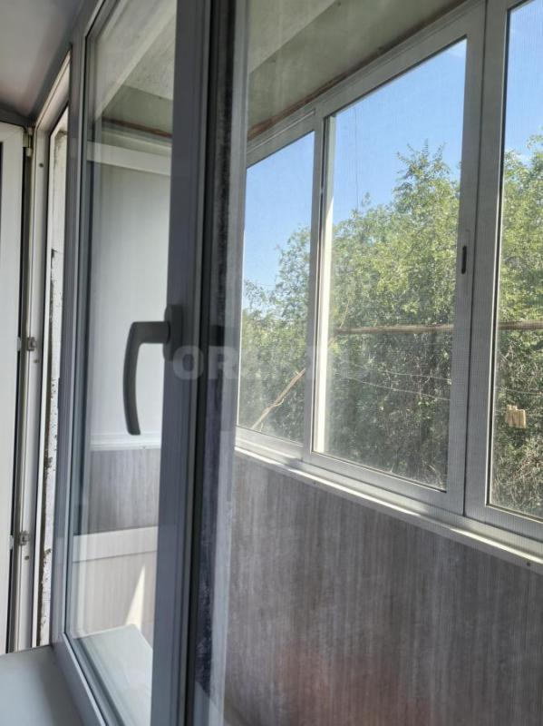 Продаётся однокомнатная квартира на 4 этаже, пятиэтажного дома, ост. - Орск