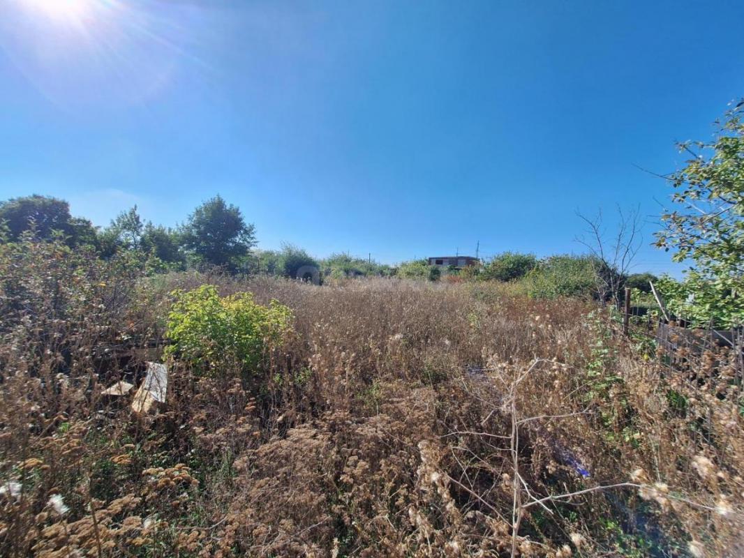 Продам садовый участок площадью 6,2 сот расположенную ГОРОНО 2

На участке можно построить дом в и - Новотроицк