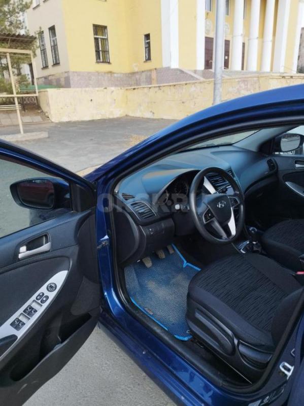 Продам HYUNDAI SOLARIS. - Орск