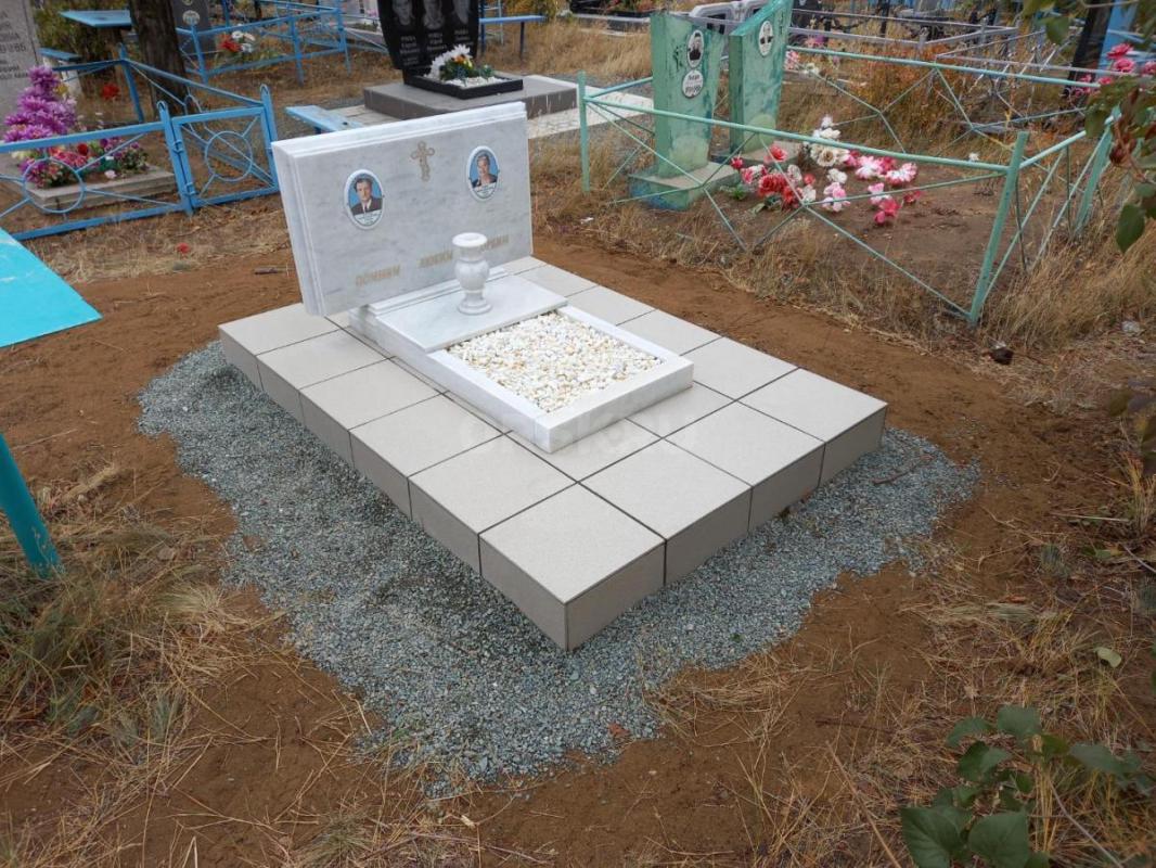 КОМПЛЕКСНОЕ БЛАГОУСТРОЙСТВО ЗАХОРОНЕНИЙ 

Любых типов и размеров 
 
- натуральный камень
 ( гра - Орск