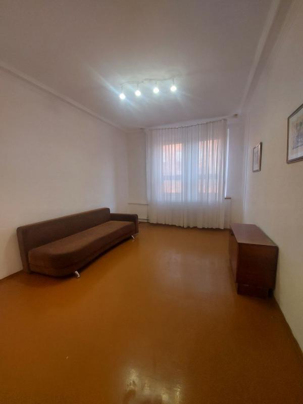 Продается 2-комнатная квартира по адресу: г. - Новотроицк