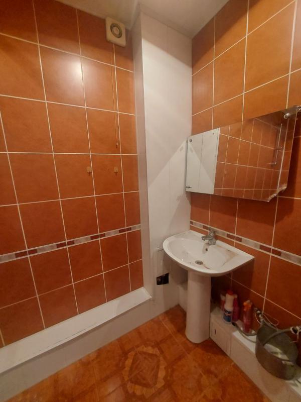 Продается 2-комнатная квартира по адресу: г. - Новотроицк