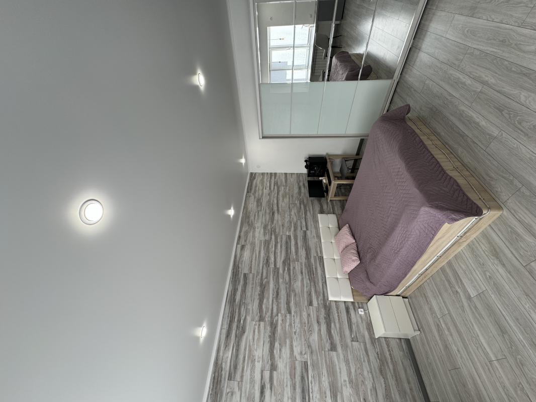 Однокомнатная квартира (студия), один собственник, без соседей. - Гай