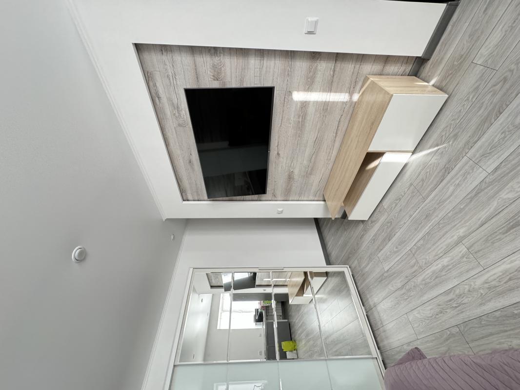 Однокомнатная квартира (студия), один собственник, без соседей. - Гай