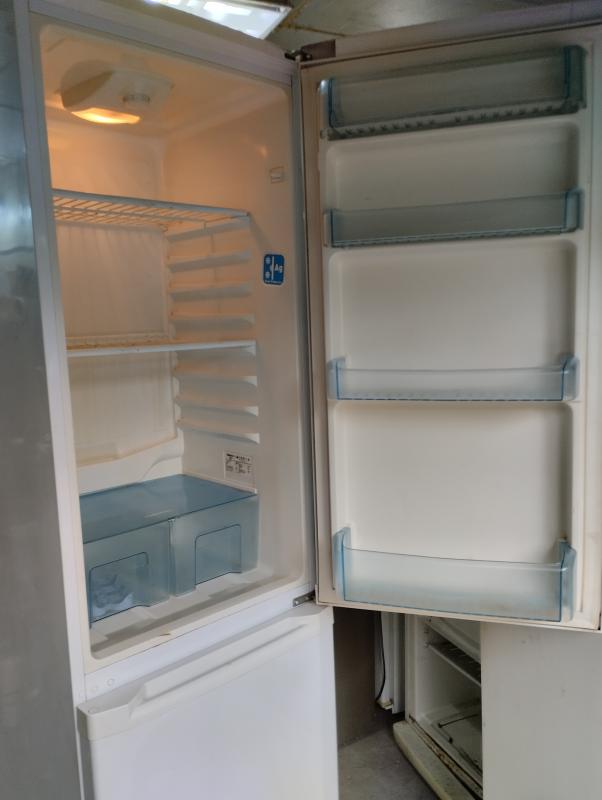 Продается Холодильник BEKO CSK35000, полностью в исправном состоянии. - Новотроицк