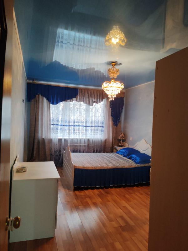 Продам в центре города уютную 2- комнатную квартиру ( распашонка). - Новотроицк