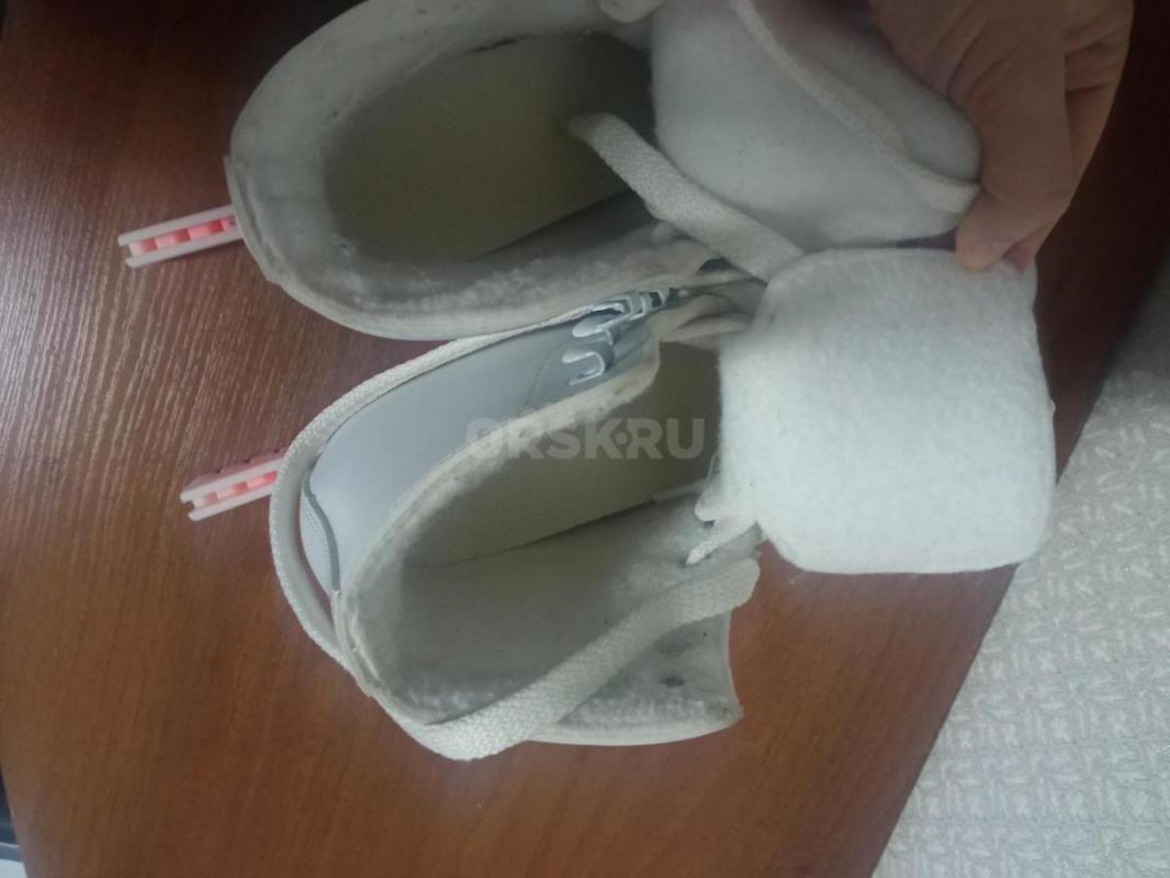 Продам коньки фигурные новые  цена 1600 - Орск