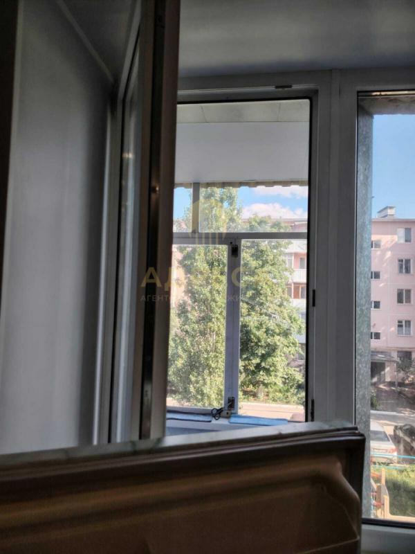 Продается комната в центре города, на против ОГУ по пр. - Оренбург