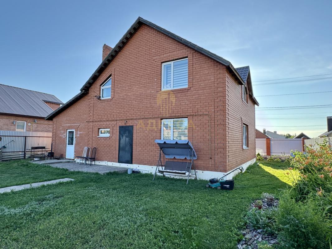 Предлагаем Вaшeму вниманию БОЛЬШОЙ ДОМ с ремонтом и мебелью, С ГАРАЖОМ по хорошей цене! - Оренбург