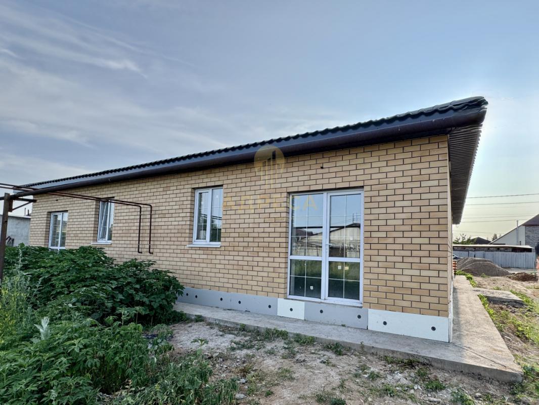 Предлaгaeм к продаже новый дoм дуплекс в мкр. - Оренбург