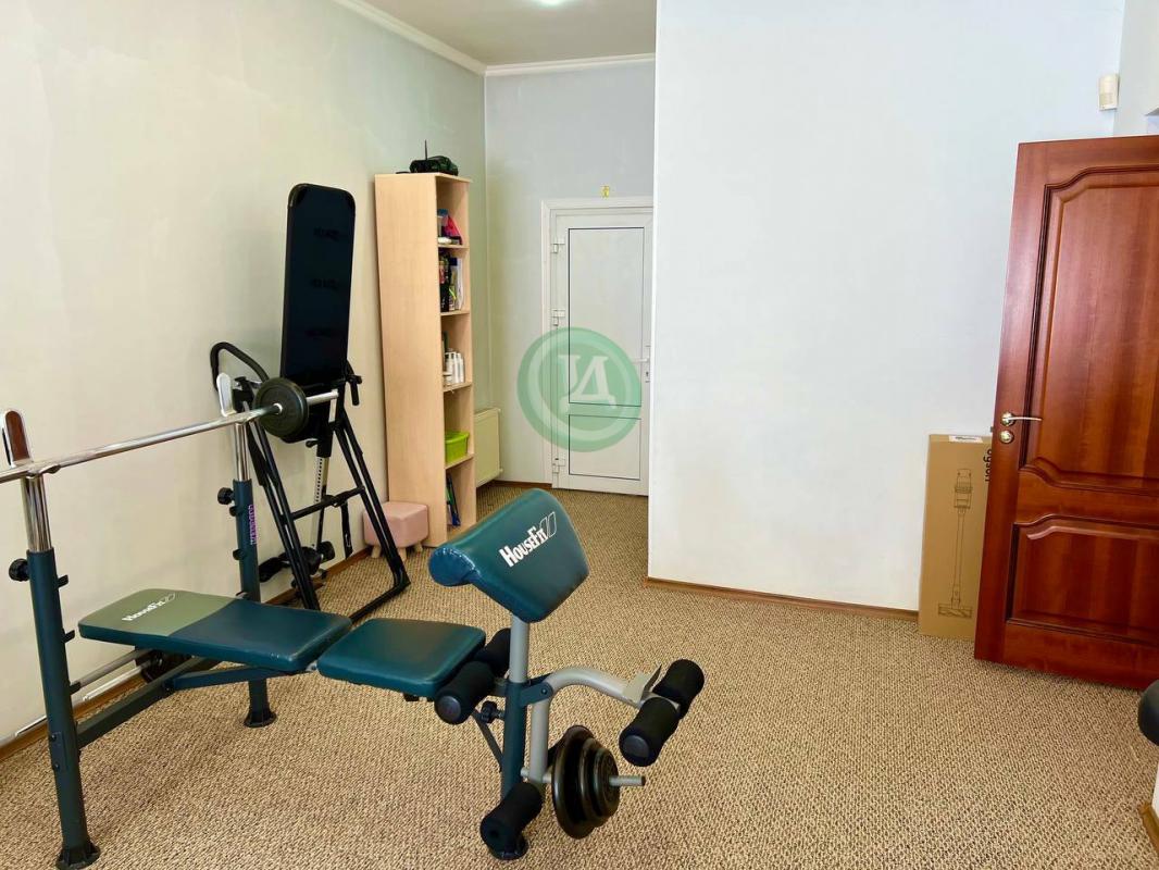 Продам 2-этажный кирпичный утепленный дом 363,7 кв. - Орск