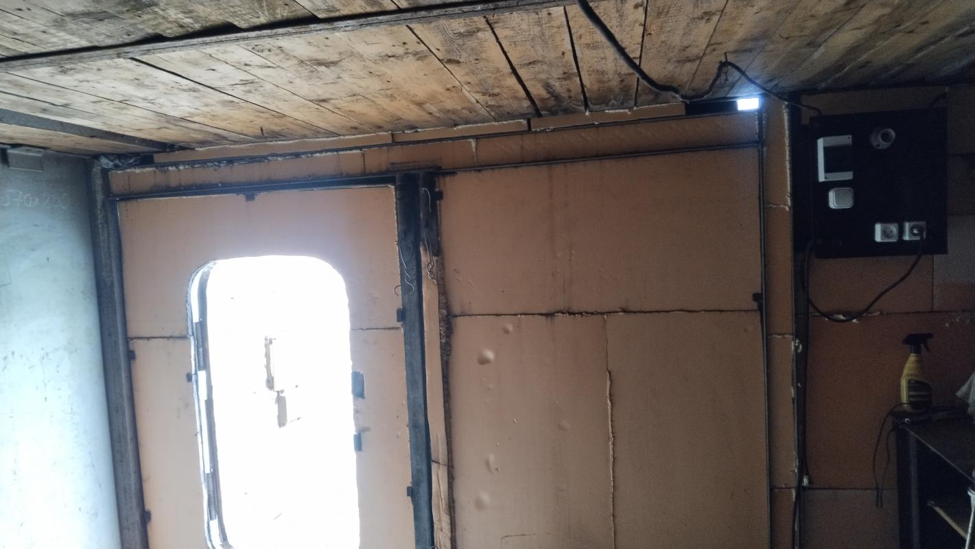 Продается гараж на вокзале 6 на 3.6, рядом с автостоянкой, видно с дороги. - Новотроицк