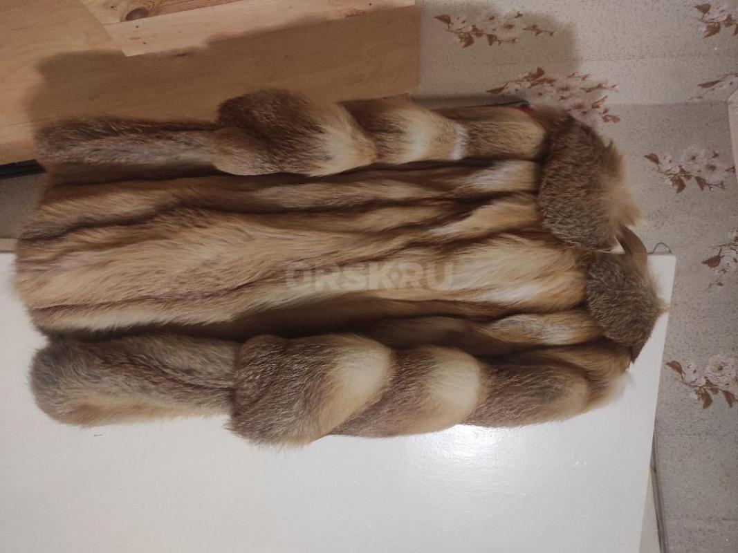 продам шикарную шубу из рыжей лисы,новая,сшита из плотного, набитого аукционного меха. - Орск