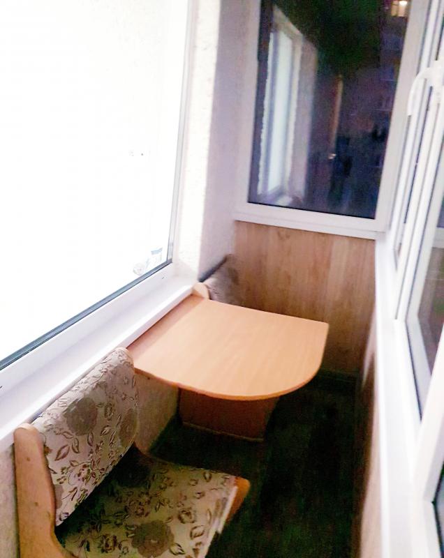 Продается ОТЛИЧНАЯ 2Х-КОМНАТНАЯ КВАРТИРА С ХОРОШИМ РЕМОНТОМ. 
-- Раздельные комнаты  с видом на две - Новотроицк