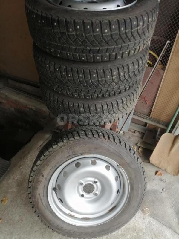 Шины Виатти на дисках. 185*65*15 стояли на Весте, шипы 100%. - Орск