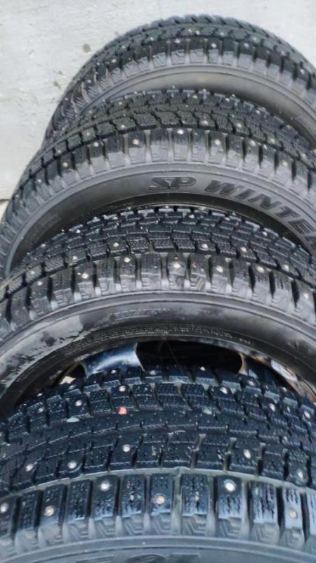 Продам зимнюю резину 205/55/R16,на дисках,грыж нет,разболтовка 4/100. - Новотроицк