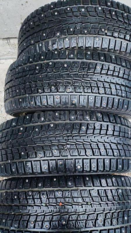 Продам зимнюю резину 205/55/R16,на дисках,грыж нет,разболтовка 4/100. - Новотроицк