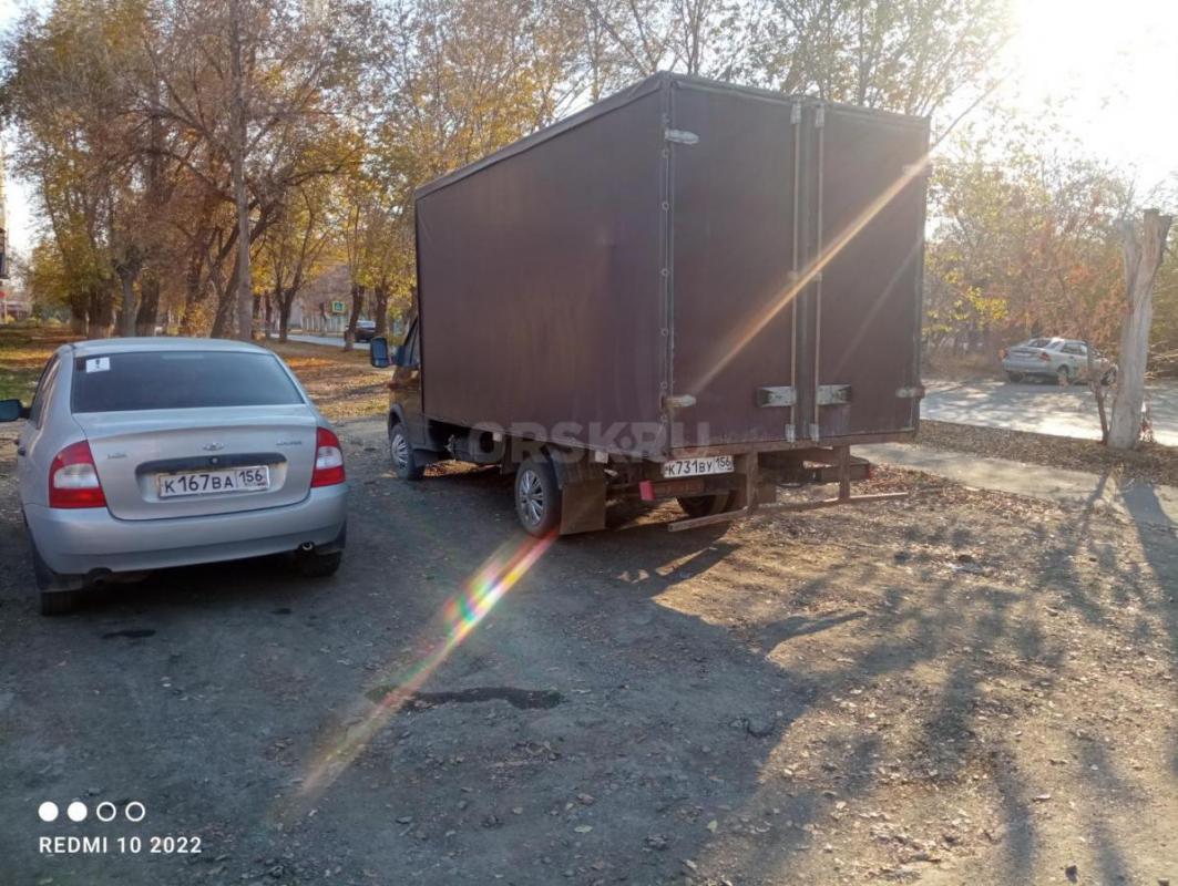 Ищу работу водителем на своей Газели, тент, сзади ворота, загрузка зад. - Орск