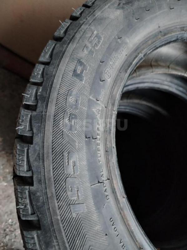 Комплект зимних шин 195/60 R15 Bf Goodrich в хорошем состоянии, почти все шипы на месте, цена за ком - Орск