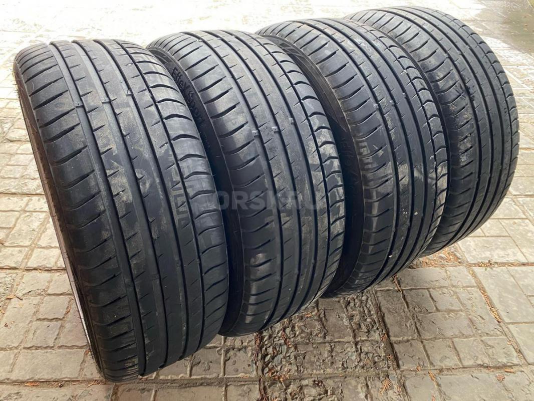 Продам летний комплект колес от Камри 70. 235/45 R18. - Орск