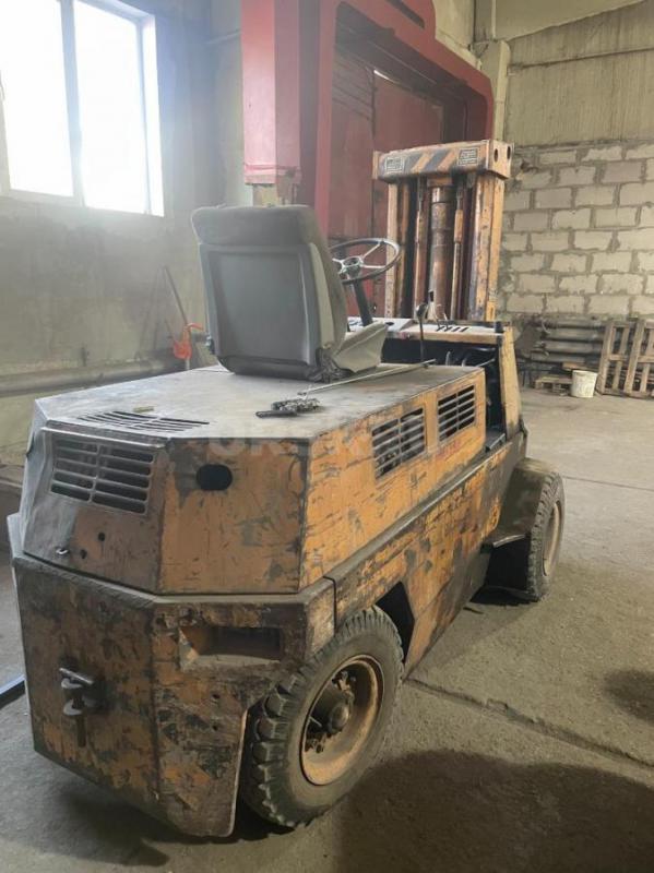 Продам автопогрузчик Balkancar  Б/У  грузоподъемность 3,2т, высота подъема 1,8м, полностью исправен, - Бузулук