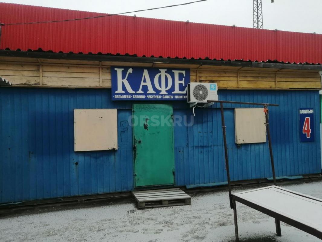 Сдаётся в аренду торговый павильон в центре Зелёного рынка площадь 23.3 м2. - Медногорск