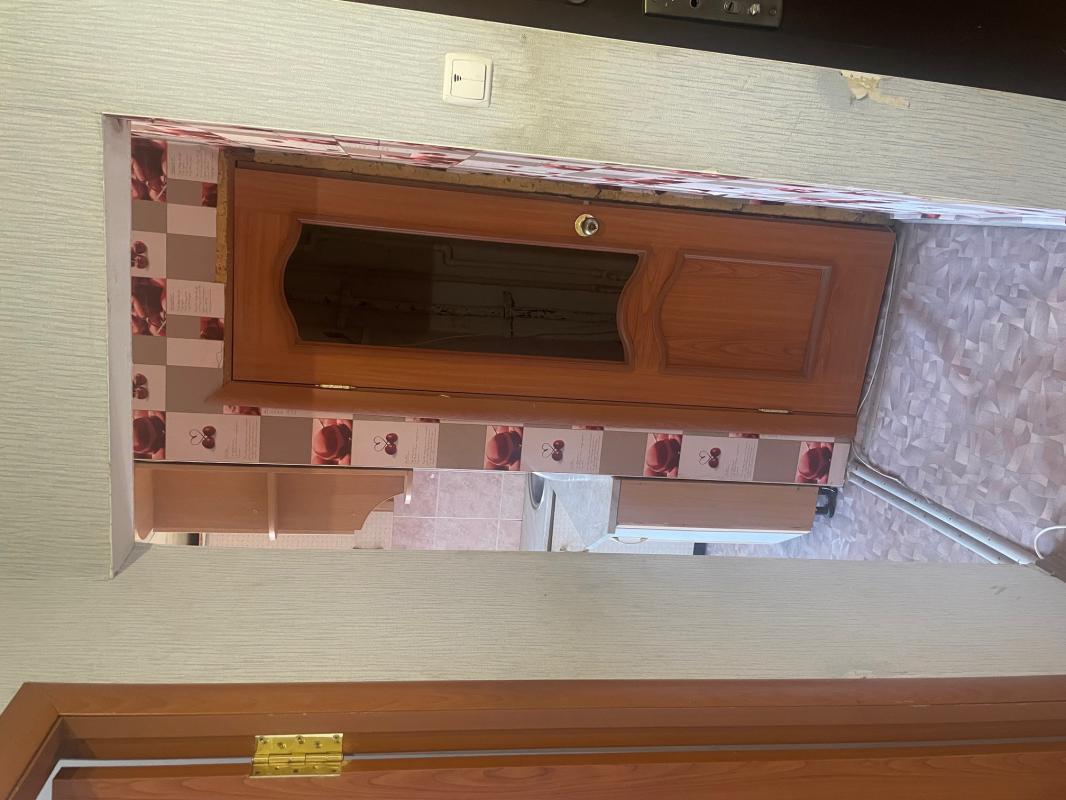 Продается квартира под косметический ремонт. - Новотроицк