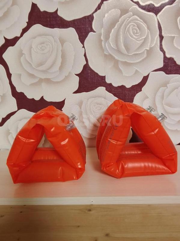 Нарукавники для бассейна 100р новые,
Ледянки 100р и 50 р - Орск