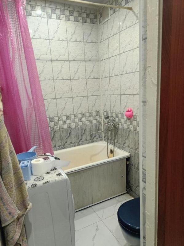 Сдам на длительный срок трёхкомнатную квартиру, теплая , уютная с мебелью, техникой, посудой по улиц - Орск