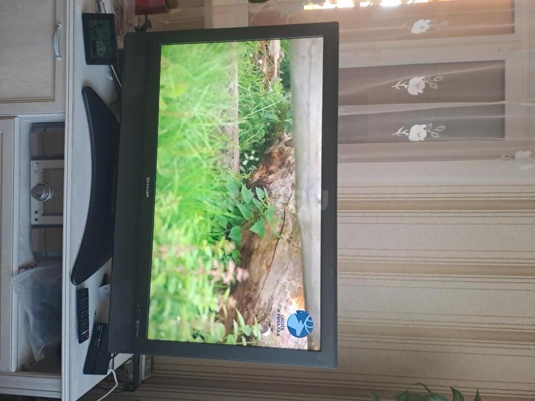 Телевизор SHARP  б/у в хорошем рабочем состоянии диагональю 110см - Орск