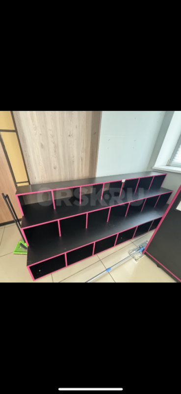 Продам торговое оборудование 
Стеллажи ,витрины стеклянные по цене ниже закупа ! - Орск